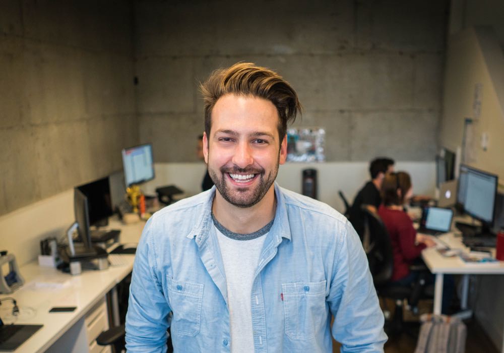 HERO-TESTIMONIALS-1000