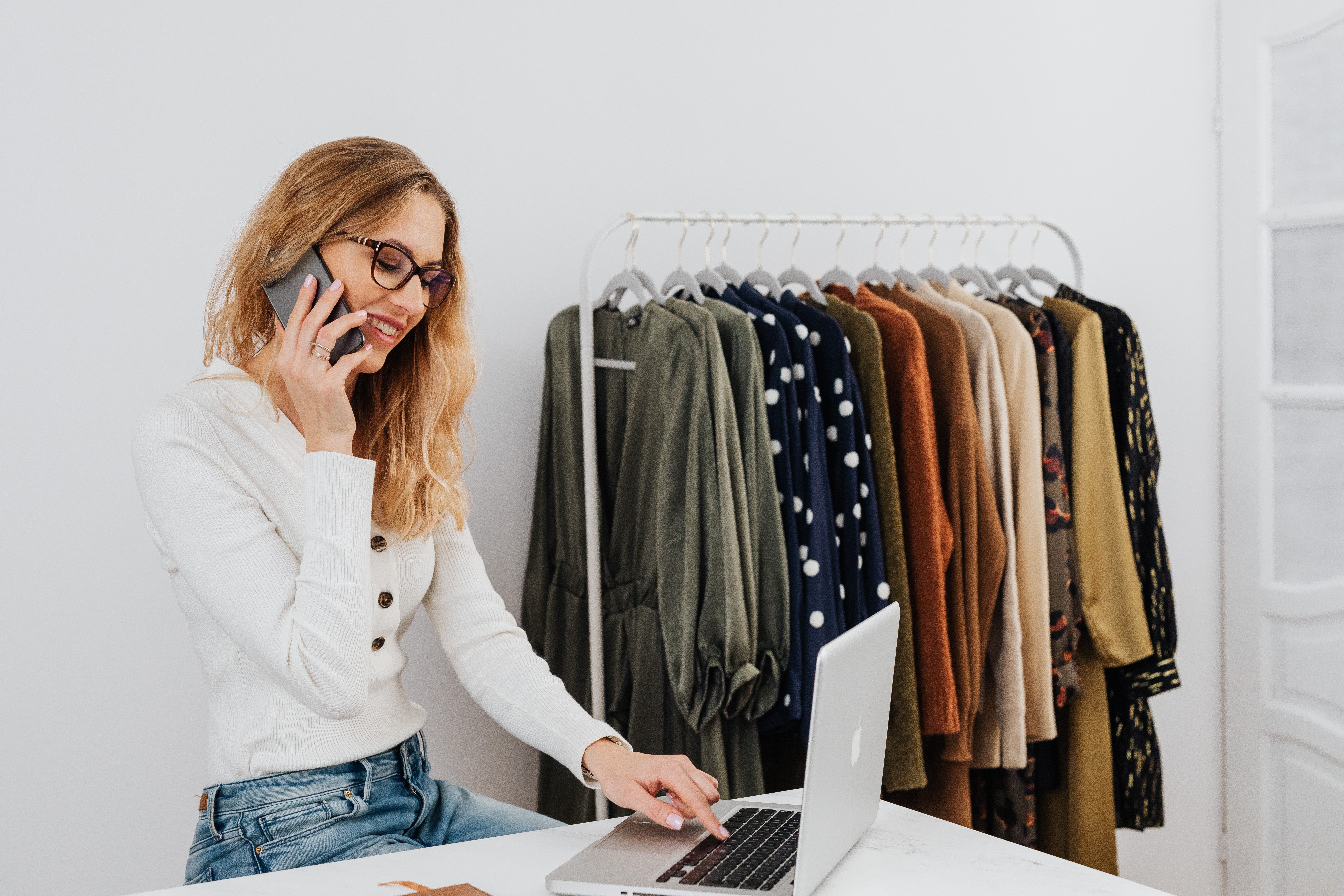 how to answer the phone